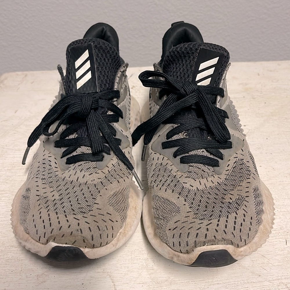 Kids Adidas Sneakers Size 4